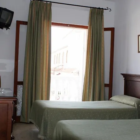 奇皮奥纳酒店 2* 奇皮奥纳